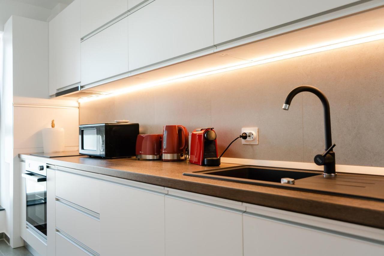 B&v 55 Qualis - Luxury Mountain Escape Apartment Brasov